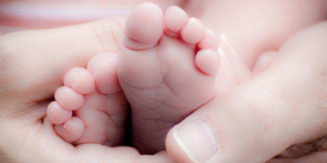 Редкий случай беременности и рождения ребенка произошел в Бурятии (РФ) у родителей находящихся на гемодиализе уже несколько лет.